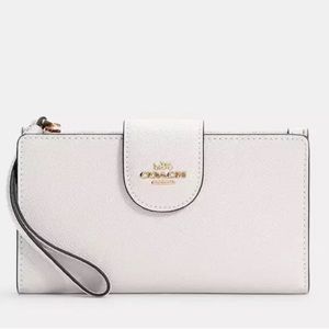 NWOT Coach Beautiful Tech Wallet/Wristlet/Clutch